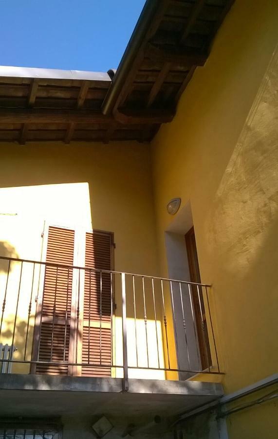 Casa In Langa Apartment Алба Екстериор снимка