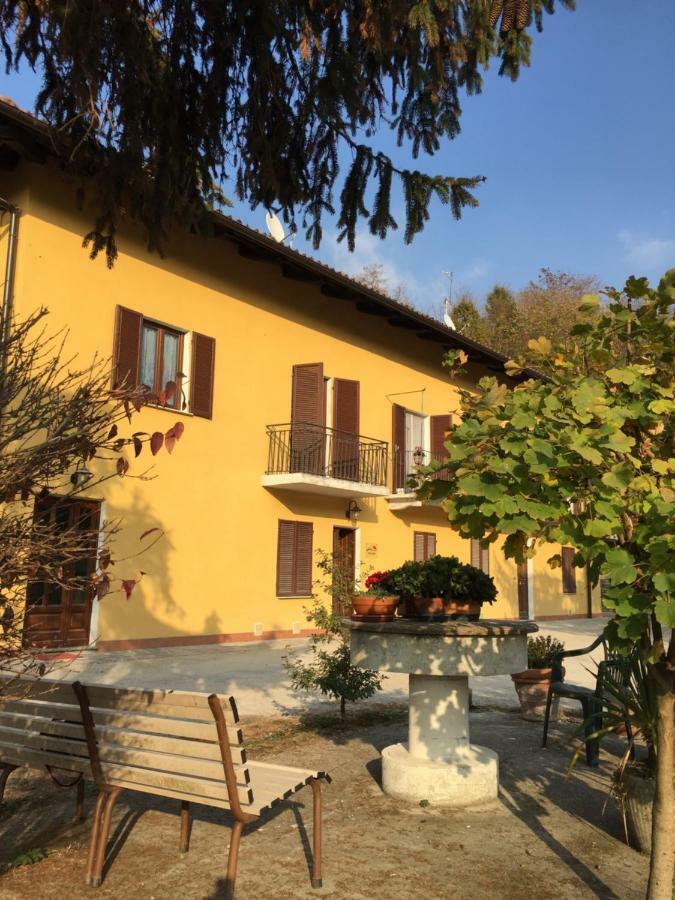 Casa In Langa Apartment Алба Екстериор снимка